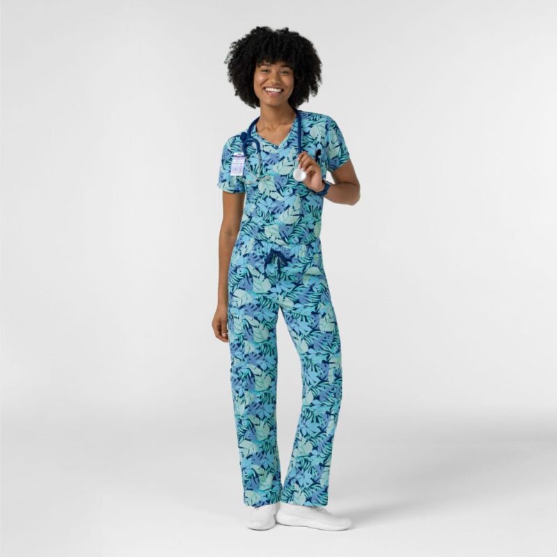 Wonderwink Fashion Prints Women's Printed Double Cargo Scrub Pant - Image 2