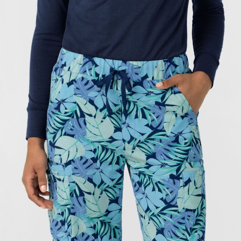 Wonderwink Fashion Prints Women's Printed Double Cargo Scrub Pant - Image 10