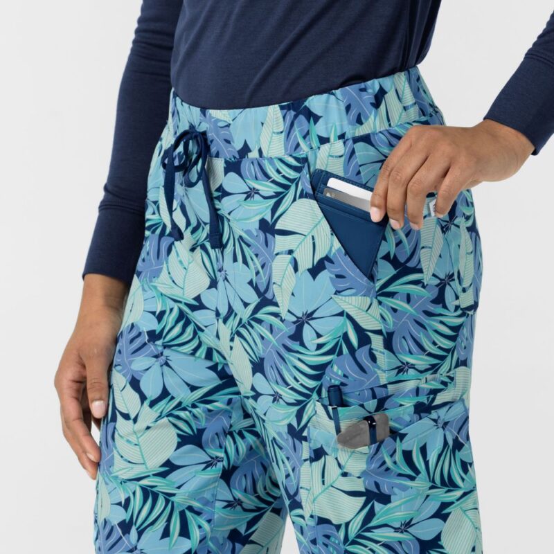 Wonderwink Fashion Prints Women's Printed Double Cargo Scrub Pant - Image 9