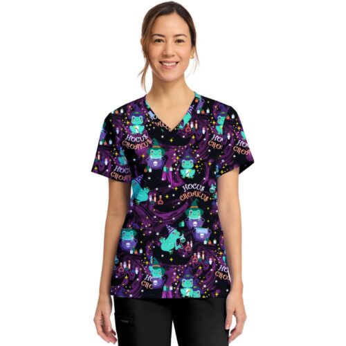 Cherokee Women's Print V-Neck Top in HOCUS CROAKUS